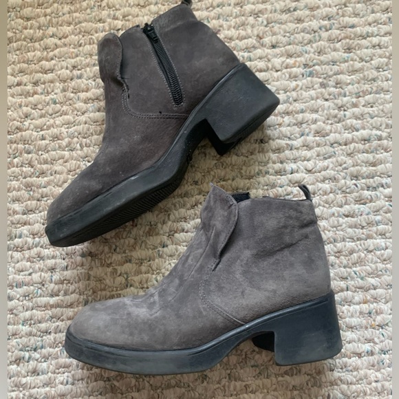 Hush Puppies vintage, suede ankle boots - Picture 5 of 9